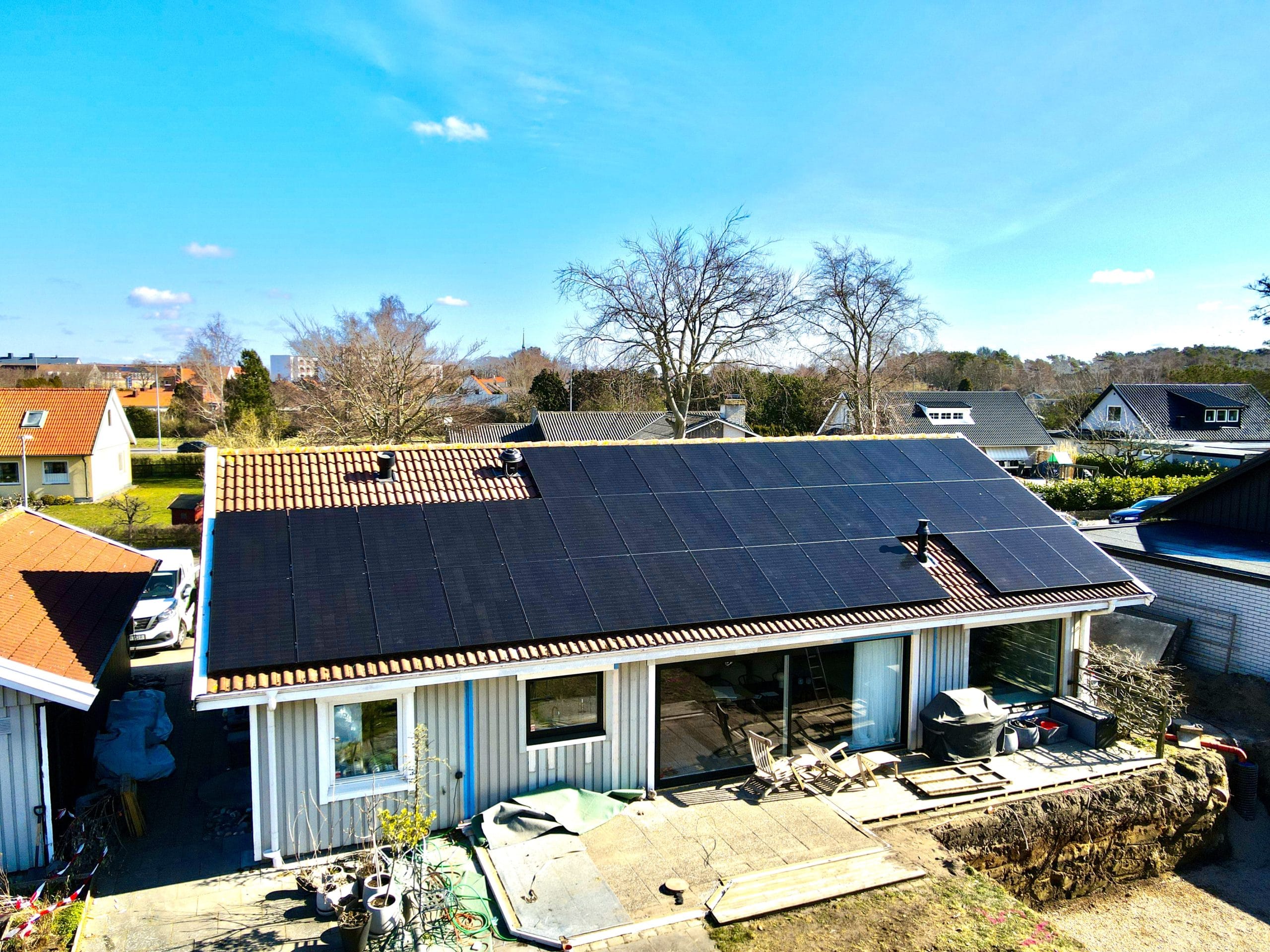 Här har vi på Solceller Syd monterat solcellspaneler till en privatperson i Höllviken Skåne
