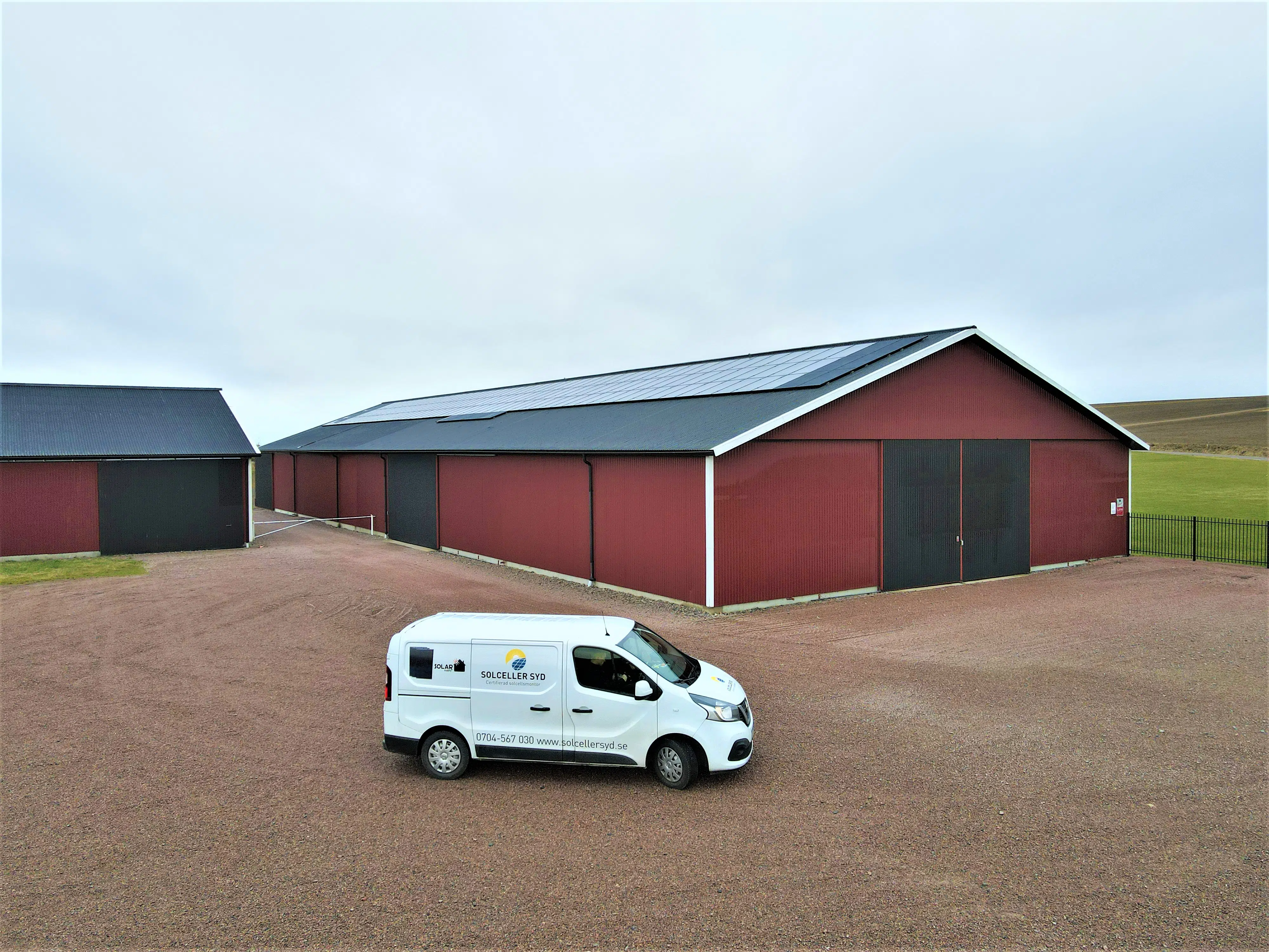 Här har vi på Solceller Syd monterat solcellspaneler till en Lantbrukare i Landskrona Skåne
