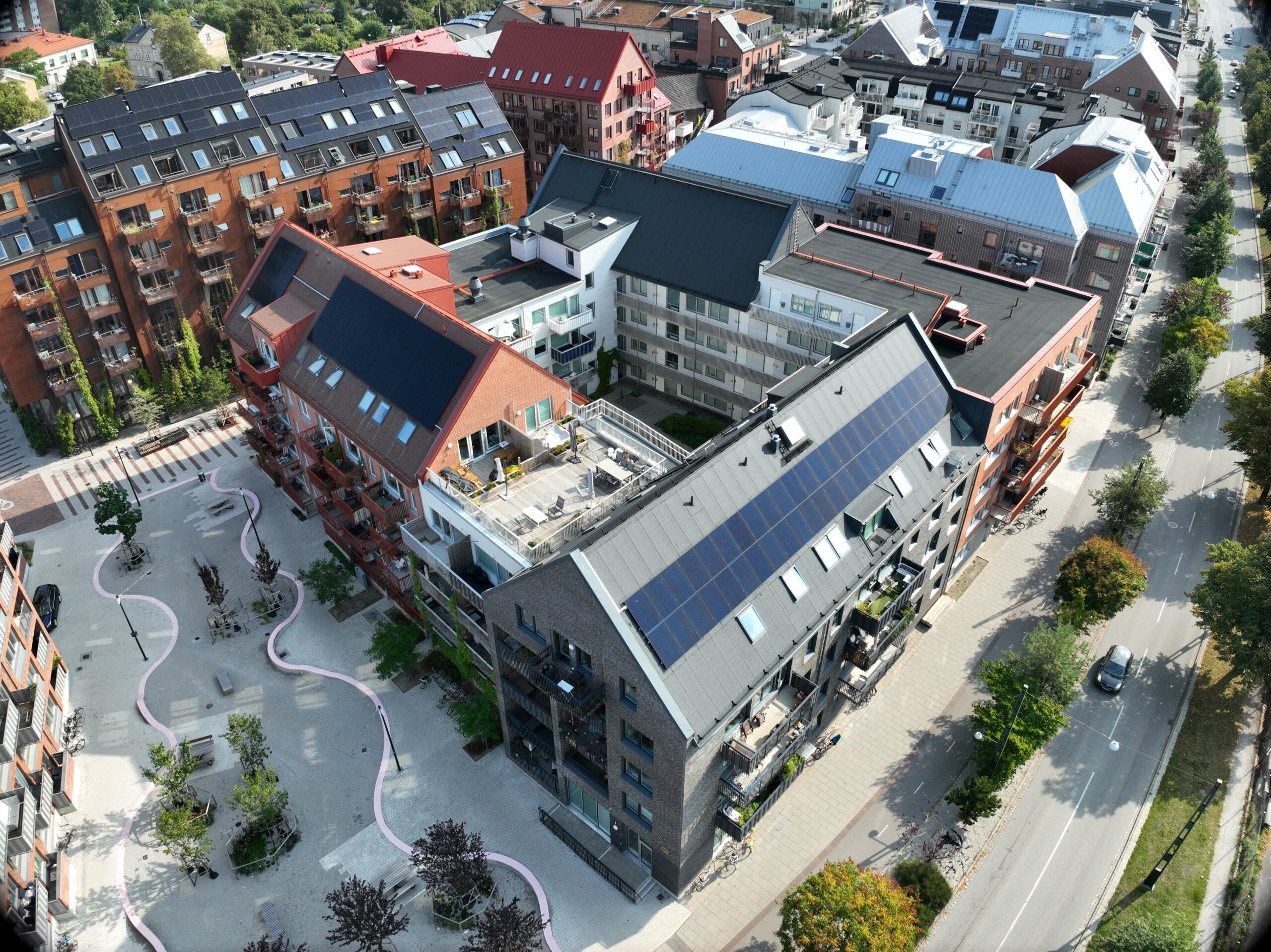 Drönarvy BRF Konduktören – 54,27 kWp solceller