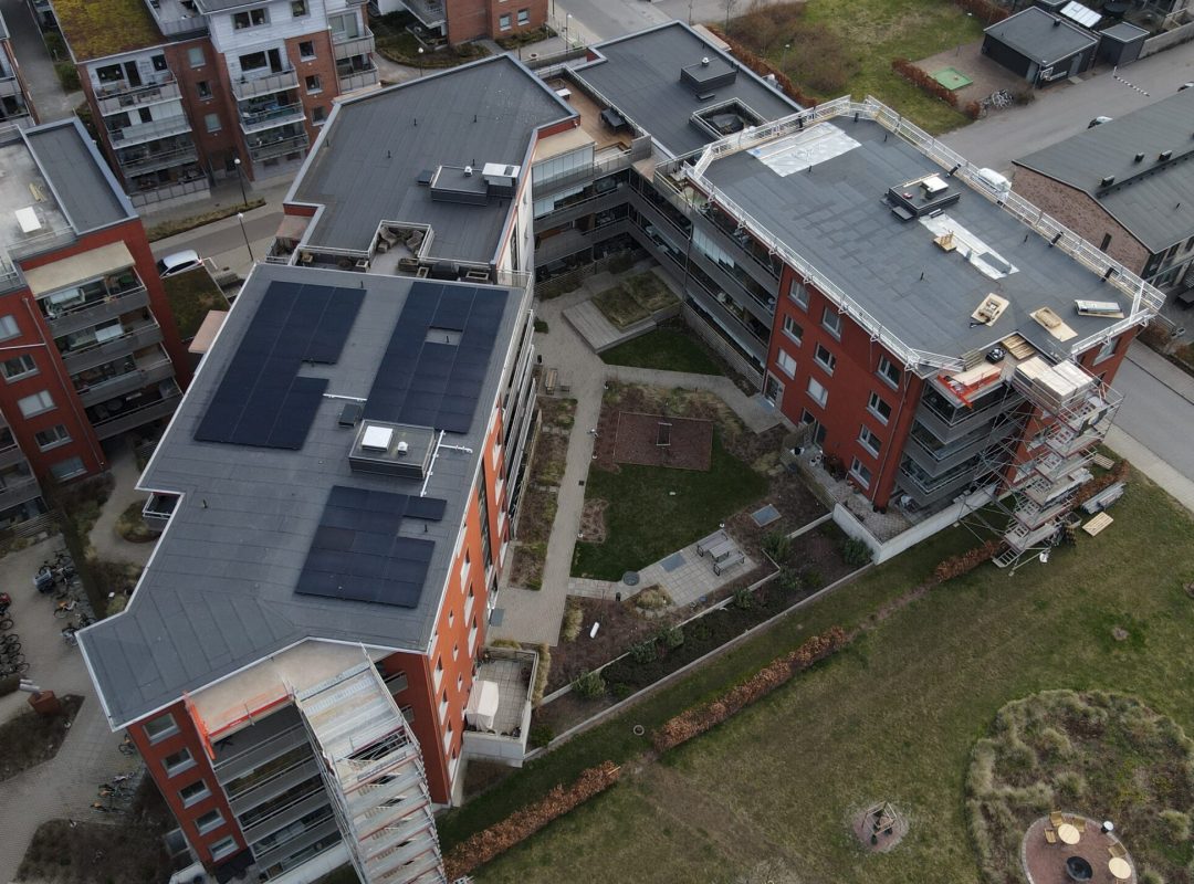 Installation solceller brf HSB Kaptenen Malm&ouml;